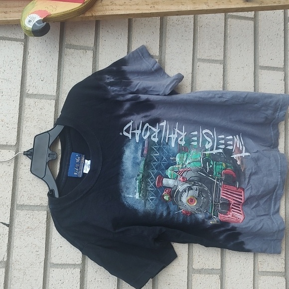 Train Shirt - Picture 5 of 11